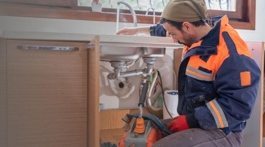 Expert burst pipe repair services in Bruce, MS